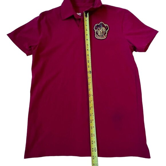 Harry Potter Mens Med Polo Shirt Gryffindor Embroidered Patch Red S/S Collar - Picture 8 of 8
